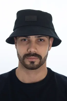 CHAPEU ACOSTAMENTO ETIQUETA BORDADA LASER PRETA U