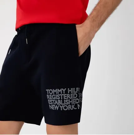 BERMUDA TOMMY HILFIGER MOLETOM GRAPHIC